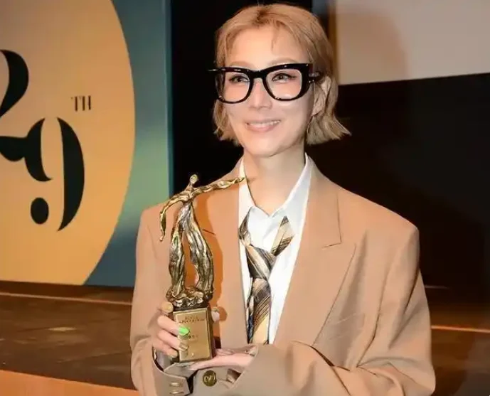 娱乐圈 健身  明星_明星无效健身案例_陈伟霆健身尴尬