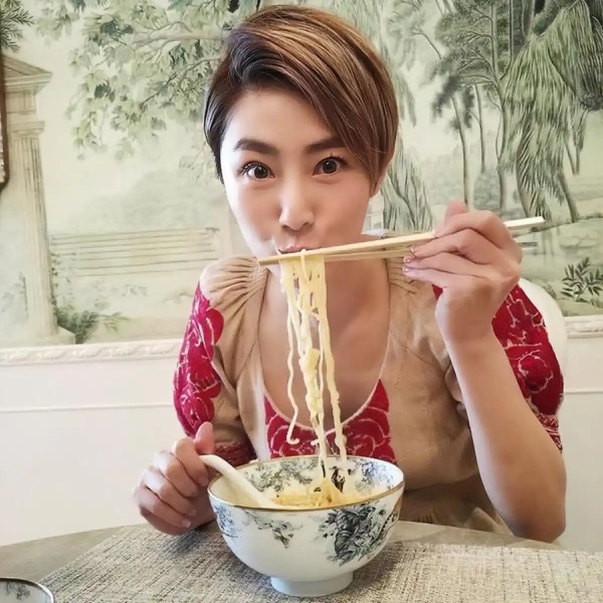 张玉珊近况_张玉珊保养秘诀_香港女明星最新