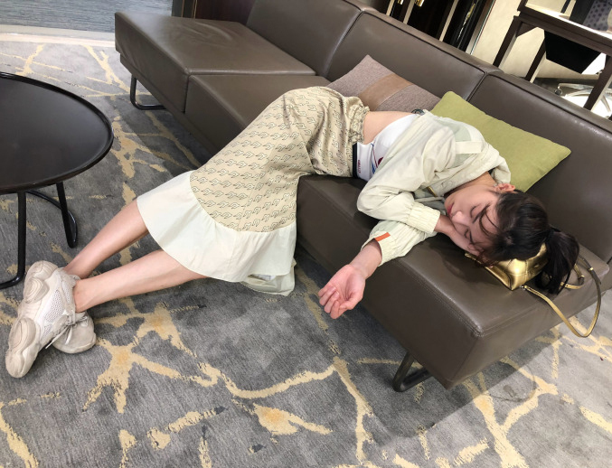 女星奇葩睡姿揭秘_女明星睡姿照片_杨超越宋茜林允许佳琪周迅