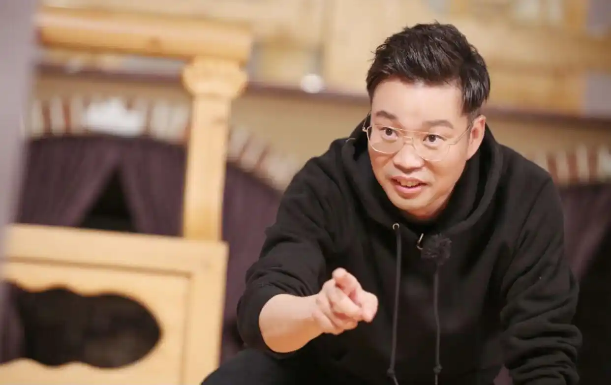 娱乐圈明星洗白案例_哪些曾经黑料很多的明星被洗白,_成功洗白明星故事