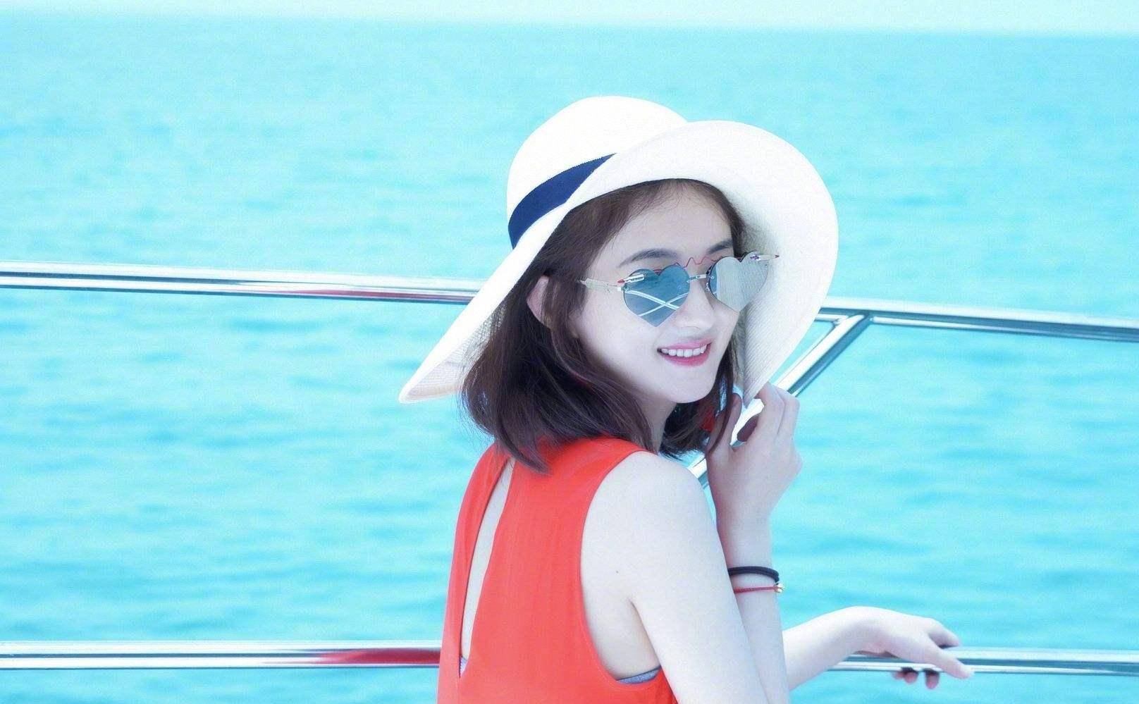 女明星的笑容_笑容温暖人心的女星_笑容治愈力强的女明星